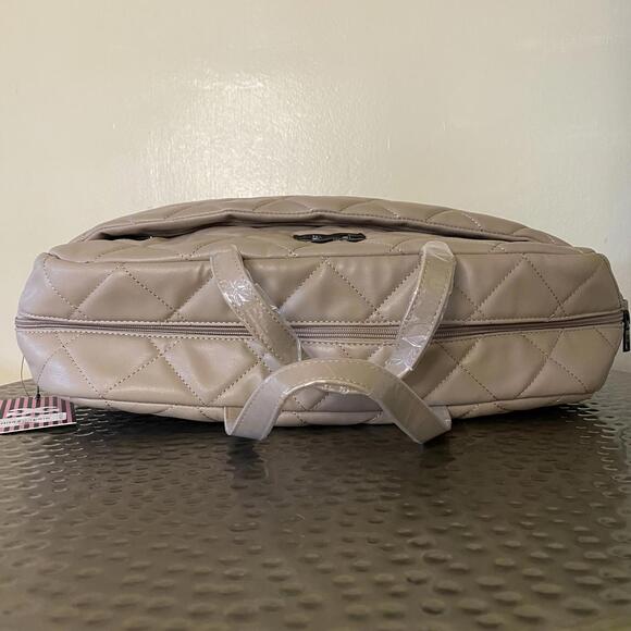 NWT Gilda Paris Quilted Taupe VEGAN Leather Tote - Picture 6 of 8